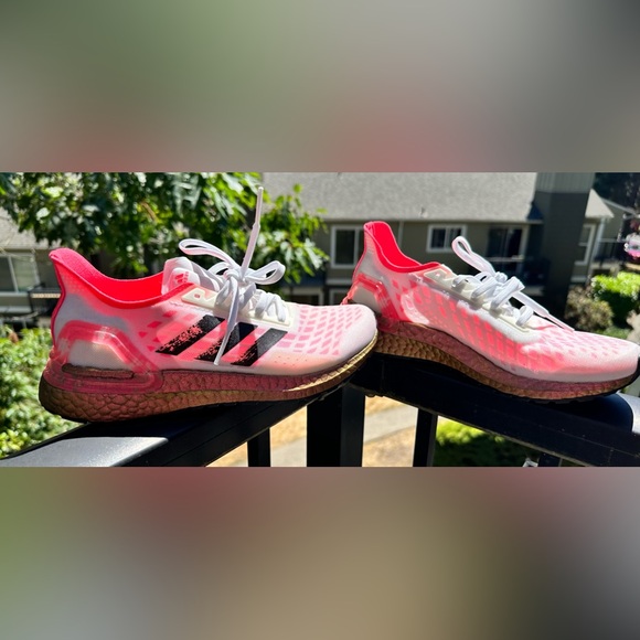 ADIDAS ULTRA BOOST PB Women’s Sz 6 - Picture 1 of 5
